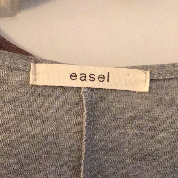 Gray, long-sleeved top.  Easel Brand Medium. - Picture 2 of 2